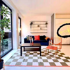 Spacious Luxembourg 6 People Paris